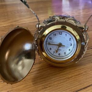⚡️ Harry Potter Snitch Clock Pottery Barn Teen EUC